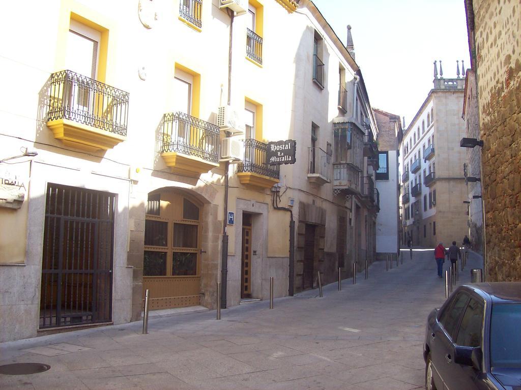 Hostal Muralla Plasencia Exteriér fotografie