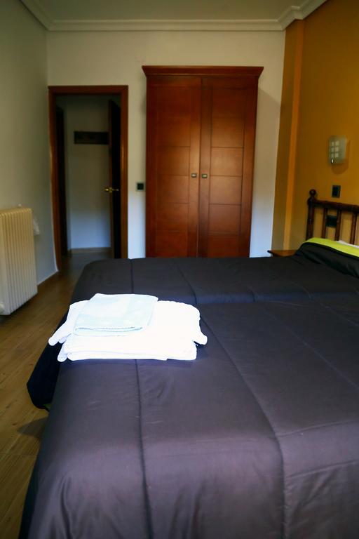 Hostal Muralla Plasencia Exteriér fotografie