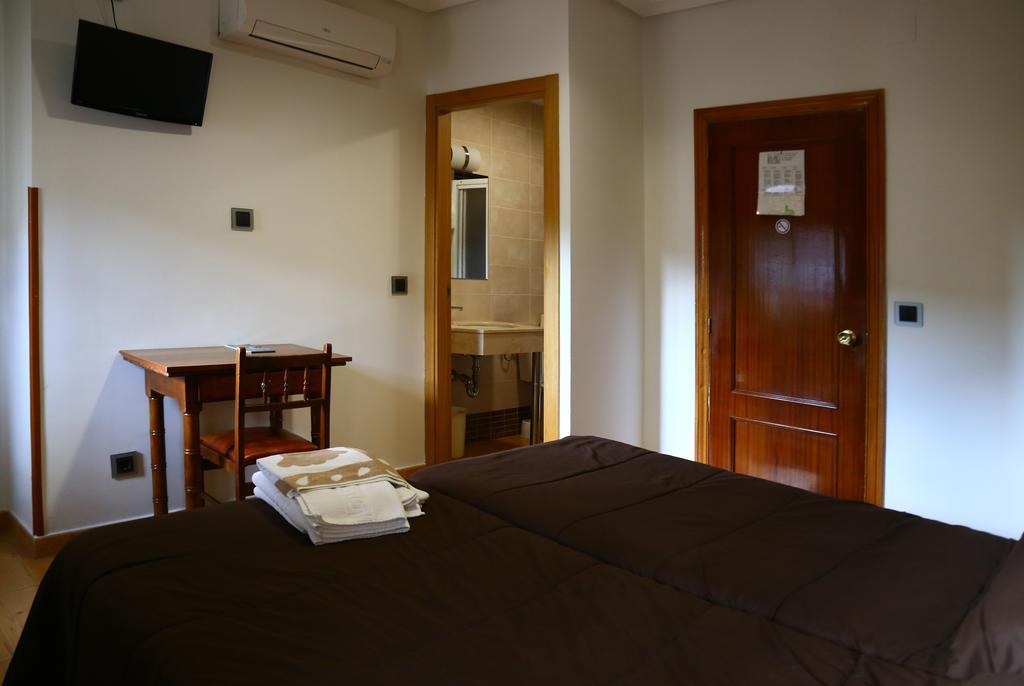 Hostal Muralla Plasencia Exteriér fotografie