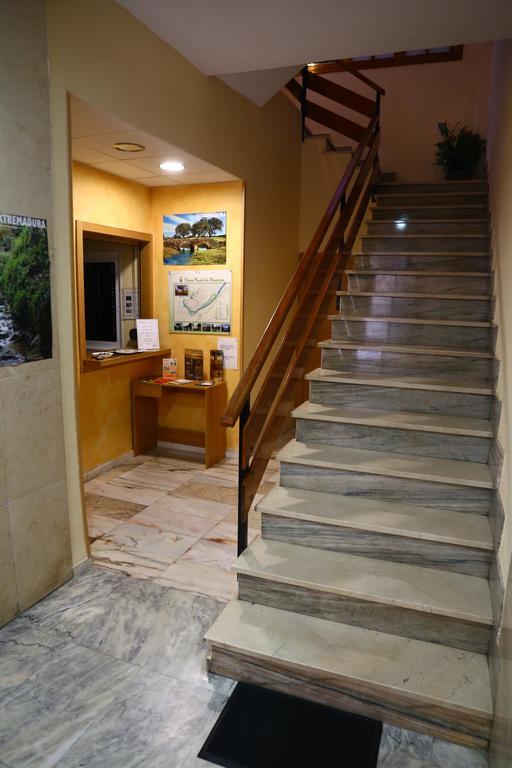 Hostal Muralla Plasencia Exteriér fotografie