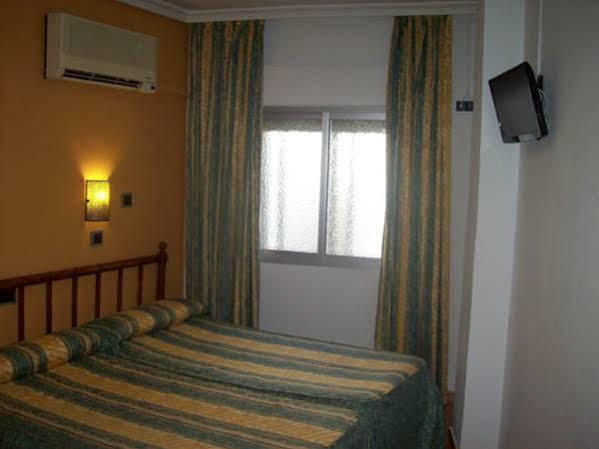 Hostal Muralla Plasencia Exteriér fotografie